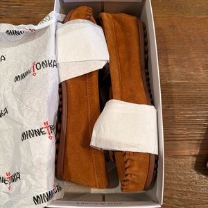 Minnetonka Moccasins Sz 8.5 Brown Suede Leather Fringe Kilty Anthropologie Boho